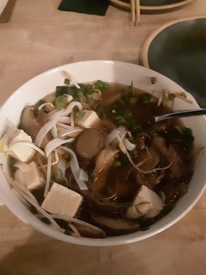 Istok is very nice place with vietnam meals. I order tofu and shitake pho. Without egg it is Vegan.(but you say that)This is like korean food Ramen.You can order big or small.Big o at ISTOK in Belgrade