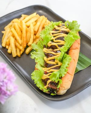 Chiz Steak Subs - Steak, Onion, Lettuce, Bell Peppers with Black Pepper Sauce and Chiz Sauce.  at Sauce Tree Kuta in Kuta