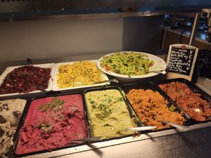 Vegan options and dips-buffet brunch at Ecco in Cologne