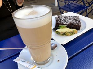 oat milk latté at Ecco in Cologne