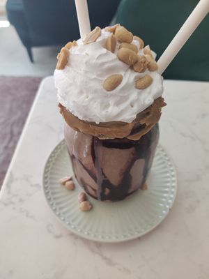 Vegan Snickers freakshake at Rebelle Cafe Bakery Bistro in Turku