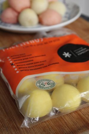 Embalagem dos pãezinhos congelados com 16 unid. ou 320g. at Minha Comida Especial in Sao Paulo