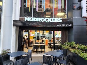 Plant based burgers, melts, nachos, nuggets and salads at MODROCKERS in Johannesburg