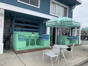Nice outdoor seating  at La Jenelle Natural Cafe in Oxnard