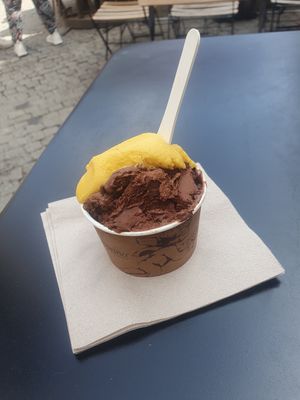 Paradiso and chocolate at Amorino in Carcassonne