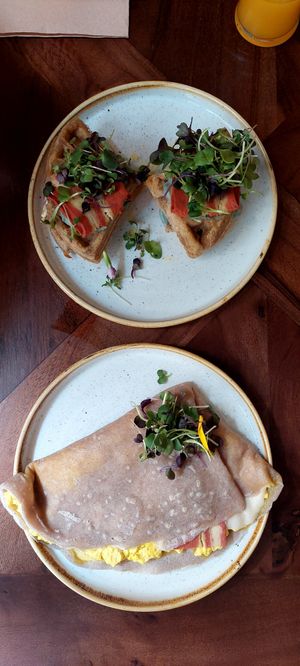 Crepe ingles y gofre frances at Distrito Vegano Invernadero in Madrid