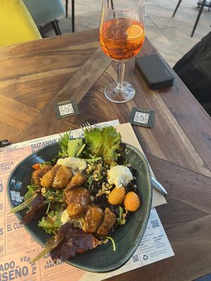 Cesarini salad   at Distrito Vegano Invernadero in Madrid