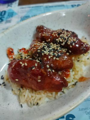 Tapa oriental vegana at Distrito Vegano Invernadero in Madrid