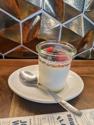 panna cotta at Distrito Vegano Invernadero in Madrid