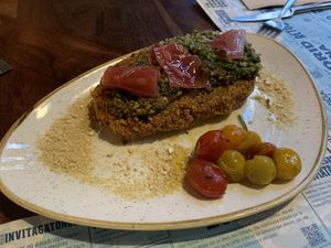 Berenjena con pesto   at Distrito Vegano Invernadero in Madrid