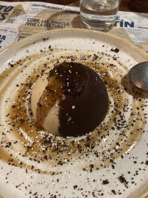 Bombón XL  at Distrito Vegano Invernadero in Madrid