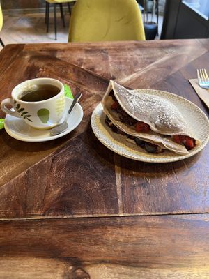 Chocolate crepe with berries  at Distrito Vegano Invernadero in Madrid