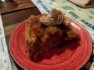 Apple tart at Distrito Vegano Invernadero in Madrid