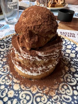 Vegan Tiramisu  at Distrito Vegano Invernadero in Madrid