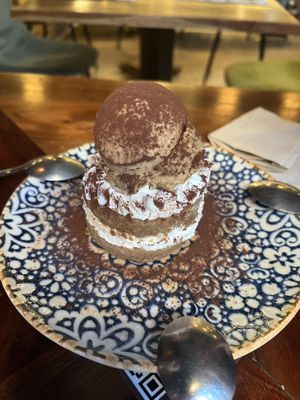 Tiramisu  at Distrito Vegano Invernadero in Madrid