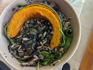 Greenhouse Salad at Distrito Vegano Invernadero in Madrid