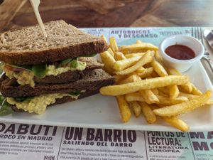 XL Sandwich at Distrito Vegano Invernadero in Madrid