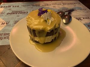 Tarta de Violetas. at Distrito Vegano Invernadero in Madrid