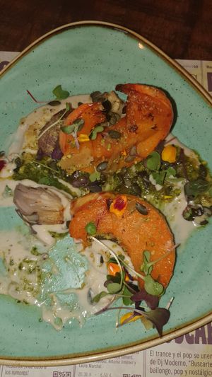 Calabaza asada al Chardonnay at Distrito Vegano Invernadero in Madrid