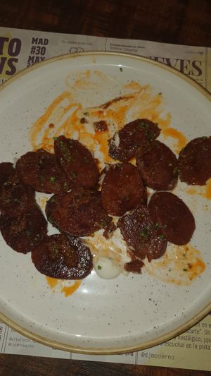 Chorizo al Cava at Distrito Vegano Invernadero in Madrid