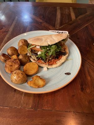 Pita Sirio  at Distrito Vegano Invernadero in Madrid