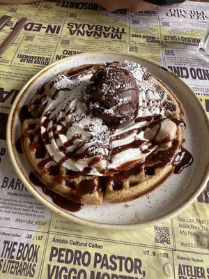 Schoko Waffel   at Distrito Vegano Invernadero in Madrid