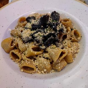  at Distrito Vegano Invernadero in Madrid