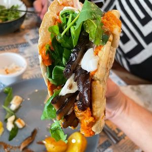 Pita Sirio   at Distrito Vegano Invernadero in Madrid