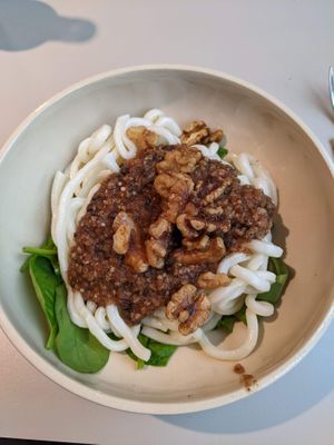 Vegan Bolognese Noodle Bowl. at beets&roots - Prinzenstraße in Berlin