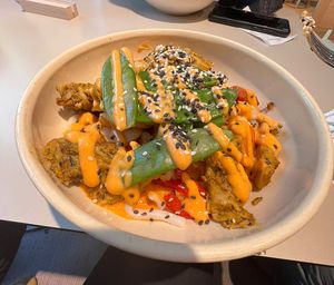 sesame vegan chicken noodle bowl😄  at beets&roots - Prinzenstraße in Berlin