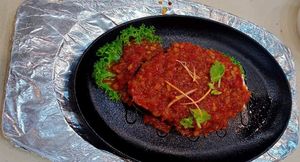 Hotplate (mock) fish 铁板烧余
Photo by Zheng Shi Hui. Thx! at Keat Lim Vegetarian 吉林素食 - Ang Mo Kio in Northeast Singapore