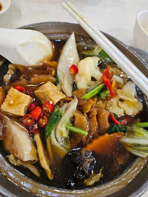 Claypot Hor Fun 😍 ~ 14/10/23 at Keat Lim Vegetarian 吉林素食 - Ang Mo Kio in Northeast Singapore