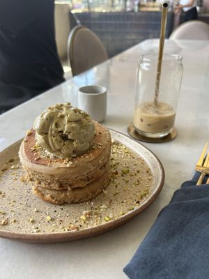 Baclava pancakes 10/10 at Pure Boutique in Canggu