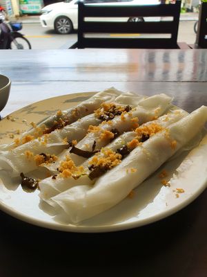 Fresh spring rolls as a starter :) at Tinh Tam Vegan in Hue