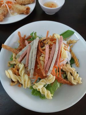 Fried noodles with vegetables  #Veganuary at Tinh Tam Vegan in Hue
