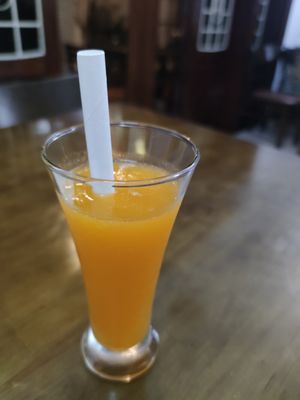 Papaya smoothie at Tinh Tam Vegan in Hue