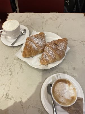 Cornetti con marmellata di albicocche e cappuccino di soia  at Pasticceria Rosa Salva in Venice