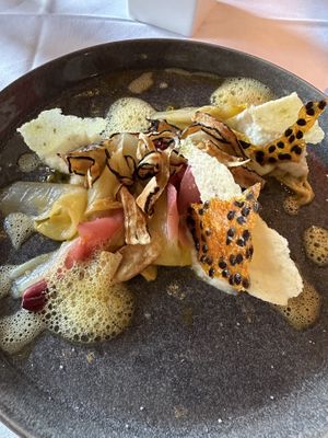 Vegan main course for CHF 34.- (Chicorée | Schwarzwurzel | Passionsfrucht)  at Giesserei Oerlikon in Zurich