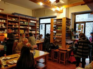 restaurant interior at La Fonte della Vita in Como