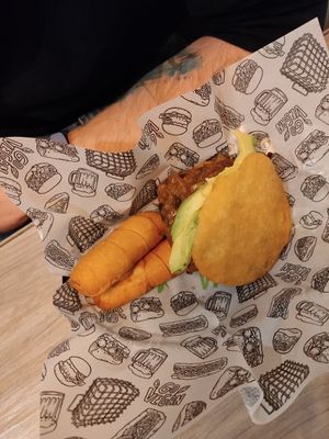  at La Loncheria Bcn in Barcelona