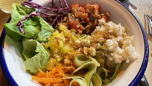 El Poke  at La Loncheria Bcn in Barcelona