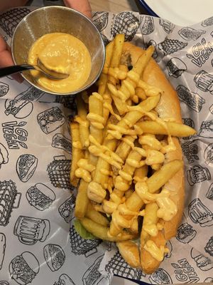 With sauce  at La Loncheria Bcn in Barcelona