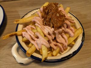 Patatas Tennessee, half portion at La Loncheria Bcn in Barcelona