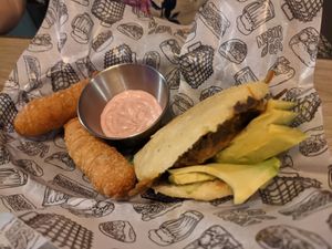 La arepa mechada at La Loncheria Bcn in Barcelona