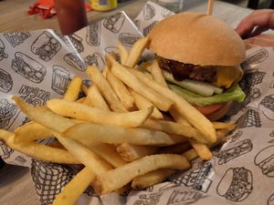 La burger at La Loncheria Bcn in Barcelona