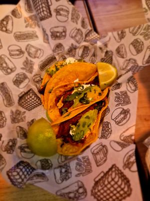  at La Loncheria Bcn in Barcelona