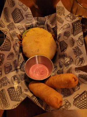  at La Loncheria Bcn in Barcelona