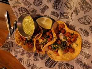  at La Loncheria Bcn in Barcelona