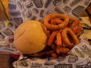  at La Loncheria Bcn in Barcelona