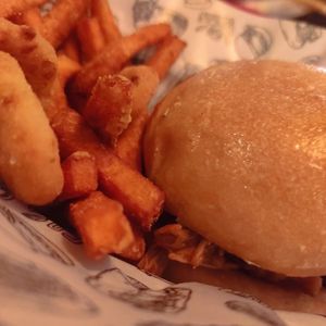 Pulled Jack fruit BBQ at La Loncheria Bcn in Barcelona